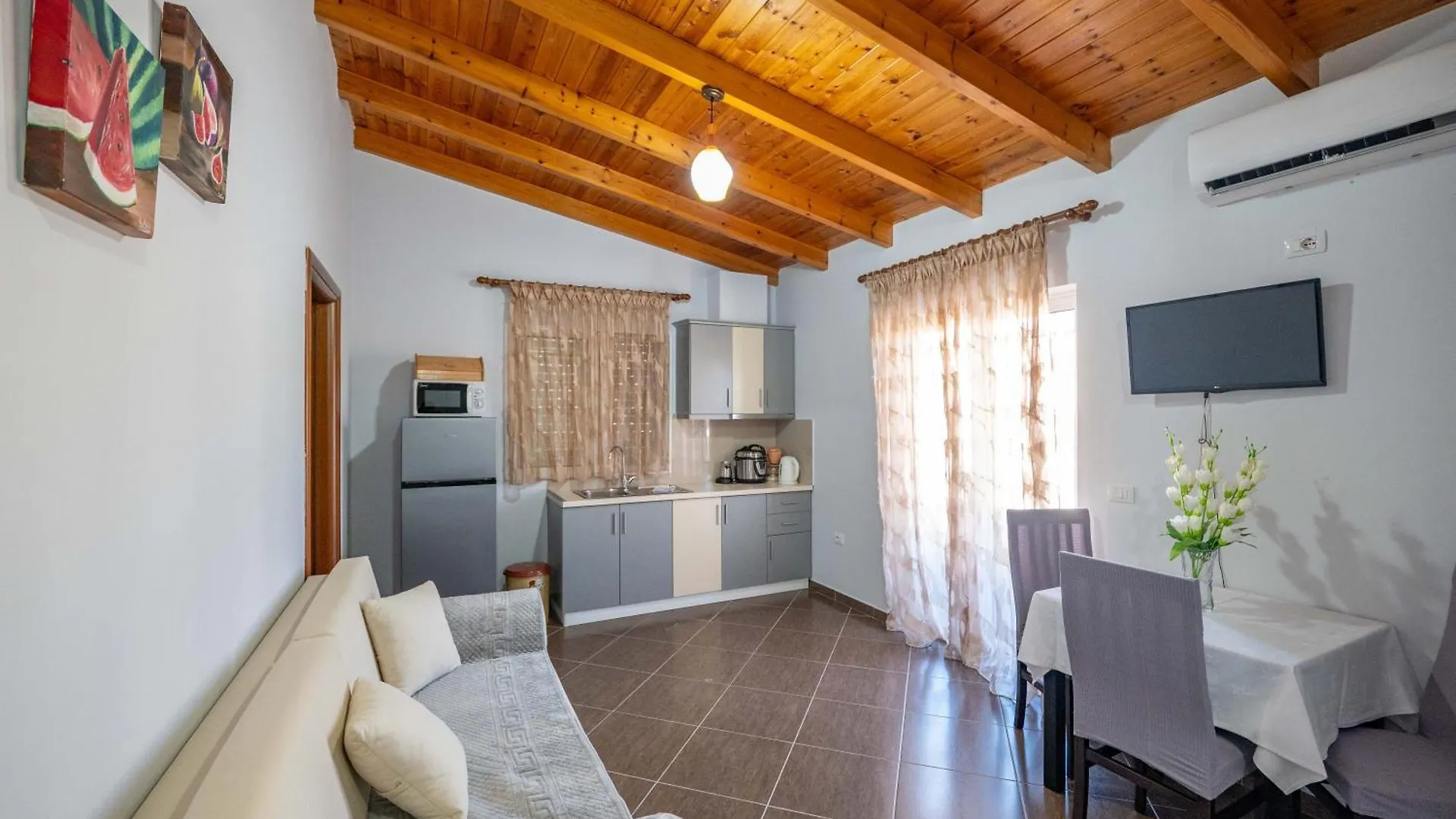 Vila Cerca De Mar Ksamil