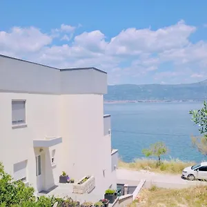 Rovci 2 Apartament Slatine